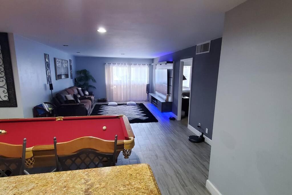 Fully Furnished, Beautiful, Spacious Two Bedroom Condo Лодерхилл Экстерьер фото